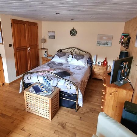 Ty Cosy, Chambre Privee Lägenhet Pluméliau Rum bild